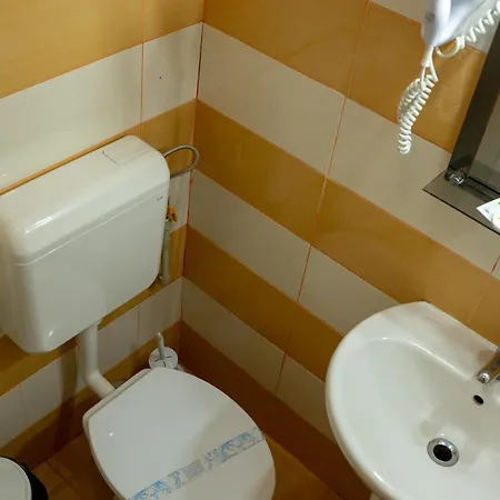 Πανσιόν Curtea Brancoveneasca 2*